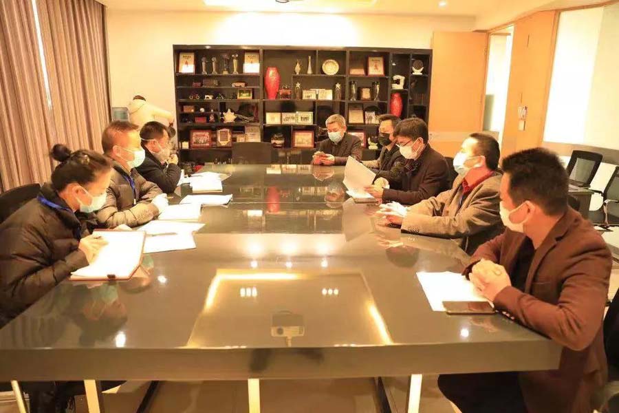 市經(jīng)信局、新河鎮(zhèn)領(lǐng)導(dǎo)來美機審查復(fù)工復(fù)產(chǎn)和疫情防控準(zhǔn)備工作