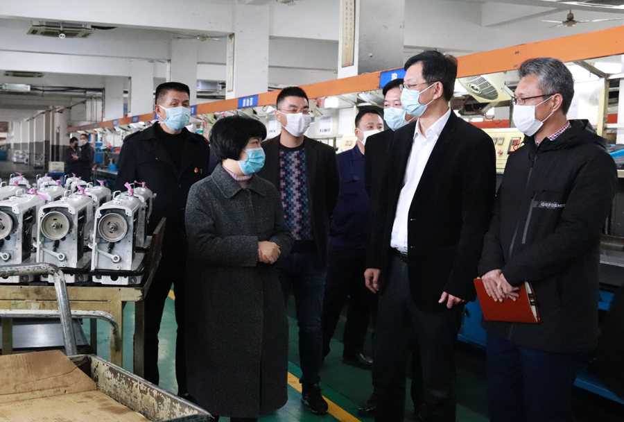 落實兩手抓、兩戰(zhàn)贏，陳輝到美機開展下企業(yè) “三服務(wù)”